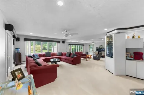 690 Soldier Hill Road Oradell NJ 07649
