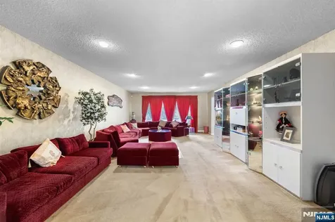 690 Soldier Hill Road Oradell NJ 07649