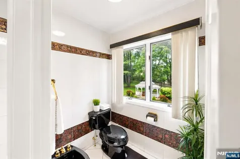 690 Soldier Hill Road Oradell NJ 07649