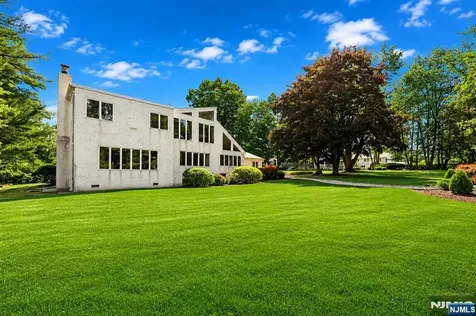 690 Soldier Hill Road Oradell NJ 07649