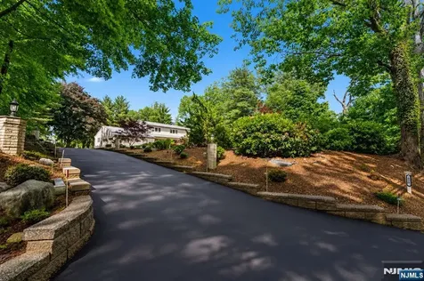 690 Soldier Hill Road Oradell NJ 07649
