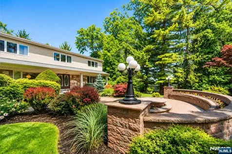 690 Soldier Hill Road Oradell NJ 07649