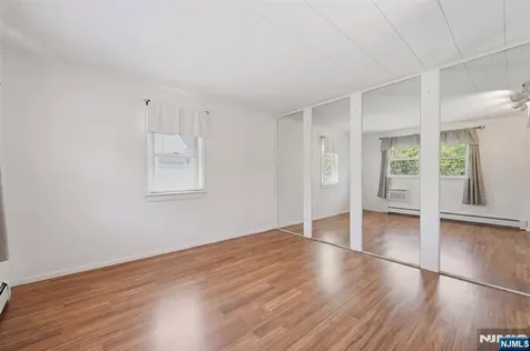 73 Highland Avenue Bergenfield NJ 07621