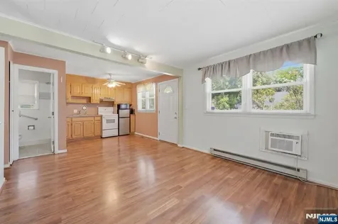 73 Highland Avenue Bergenfield NJ 07621