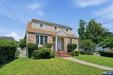 73 Highland Avenue Bergenfield NJ 07621