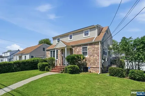 73 Highland Avenue Bergenfield NJ 07621