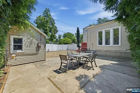 73 Highland Avenue Bergenfield NJ 07621