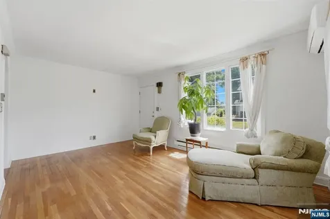 73 Highland Avenue Bergenfield NJ 07621
