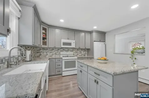 39 Delaware Road West Milford NJ 07421