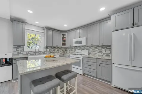 39 Delaware Road West Milford NJ 07421