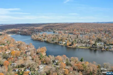 39 Delaware Road West Milford NJ 07421