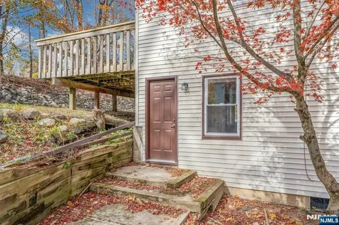 39 Delaware Road West Milford NJ 07421