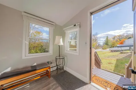 39 Delaware Road West Milford NJ 07421