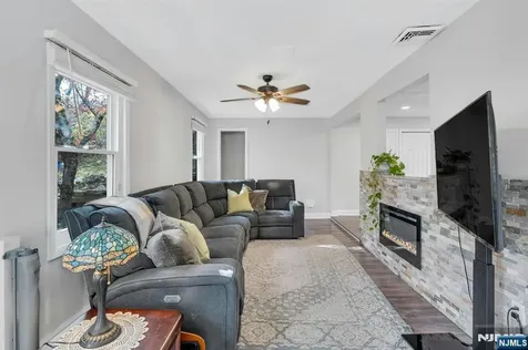 39 Delaware Road West Milford NJ 07421