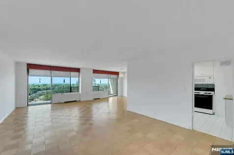 1530 Palisade Avenue Fort Lee NJ 07024