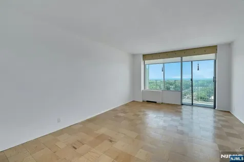 1530 Palisade Avenue Fort Lee NJ 07024