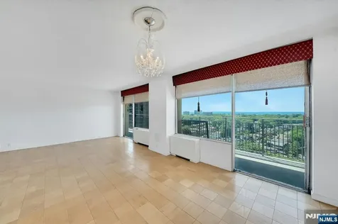 1530 Palisade Avenue Fort Lee NJ 07024