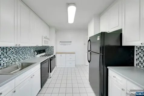 1530 Palisade Avenue Fort Lee NJ 07024