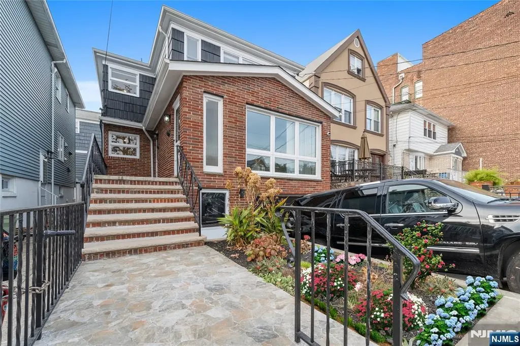 857 Avenue C Bayonne NJ 07002