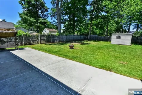 202 Lake Shore Drive Par-troy Hills Twp. NJ 07034