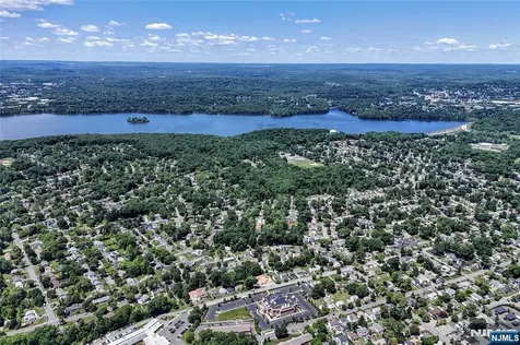 202 Lake Shore Drive Par-troy Hills Twp. NJ 07034