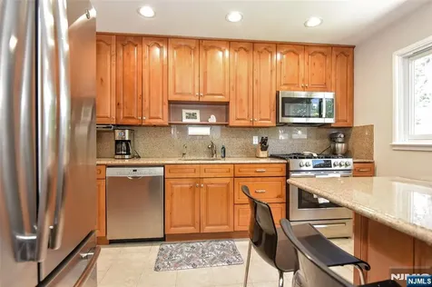 202 Lake Shore Drive Par-troy Hills Twp. NJ 07034
