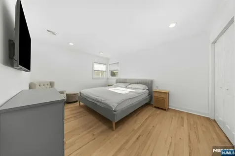 62 Sycamore Road Dumont NJ 07628