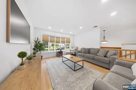 62 Sycamore Road Dumont NJ 07628