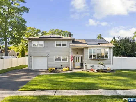 62 Sycamore Road Dumont NJ 07628
