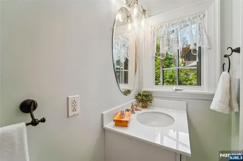173 Myrtle Avenue Allendale NJ 07401