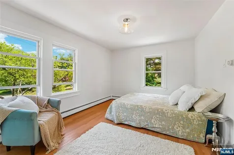 173 Myrtle Avenue Allendale NJ 07401