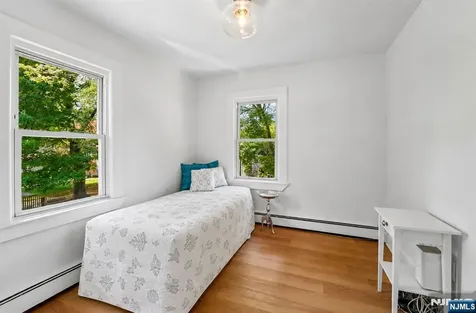 173 Myrtle Avenue Allendale NJ 07401
