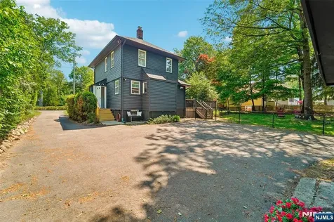 173 Myrtle Avenue Allendale NJ 07401