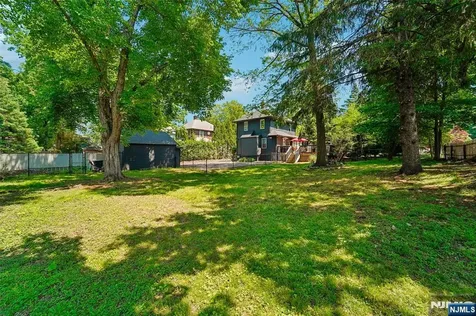173 Myrtle Avenue Allendale NJ 07401