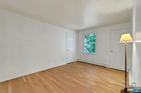 2 Rogers Court Midland Park NJ 07432