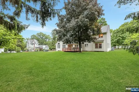 2 Rogers Court Midland Park NJ 07432