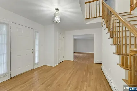 2 Rogers Court Midland Park NJ 07432