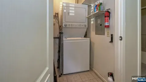 502 Brittany Drive Wayne NJ 07470