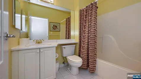502 Brittany Drive Wayne NJ 07470