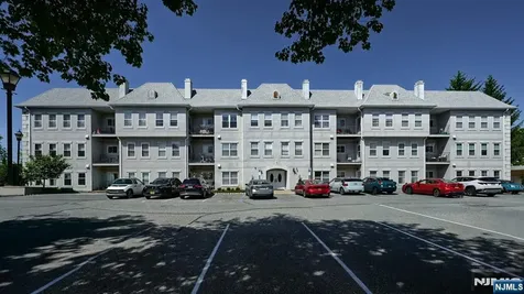 502 Brittany Drive Wayne NJ 07470