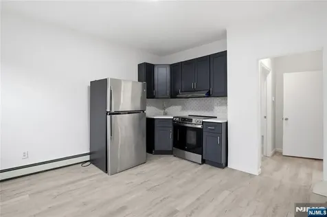 84 Center Street Clifton NJ 07011