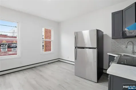 84 Center Street Clifton NJ 07011