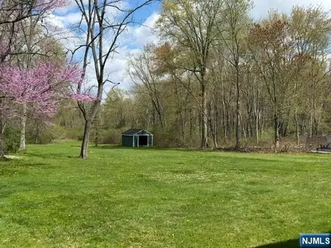 10 Bellows Lane Montville Township NJ 07082
