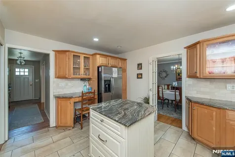 17 Morningside Circle Little Falls NJ 07424