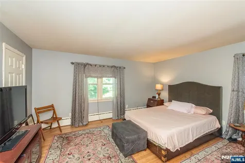 17 Morningside Circle Little Falls NJ 07424