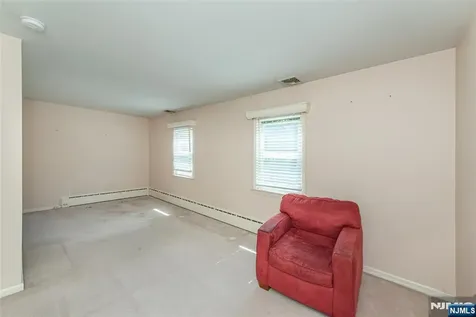 17 Morningside Circle Little Falls NJ 07424