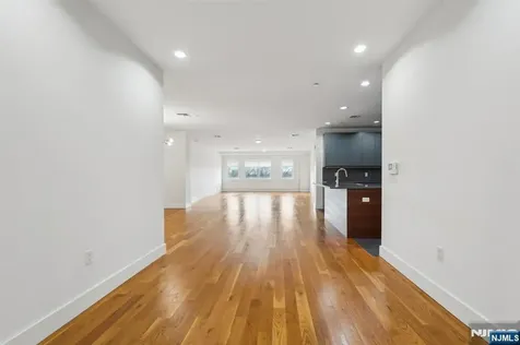 1 Executive Fort Lee NJ 07024
