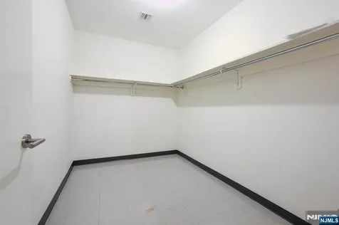 1 Executive Fort Lee NJ 07024