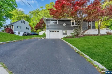 46 Rafkind Road Bloomingdale NJ 07403