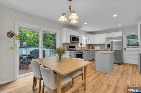 46 Rafkind Road Bloomingdale NJ 07403